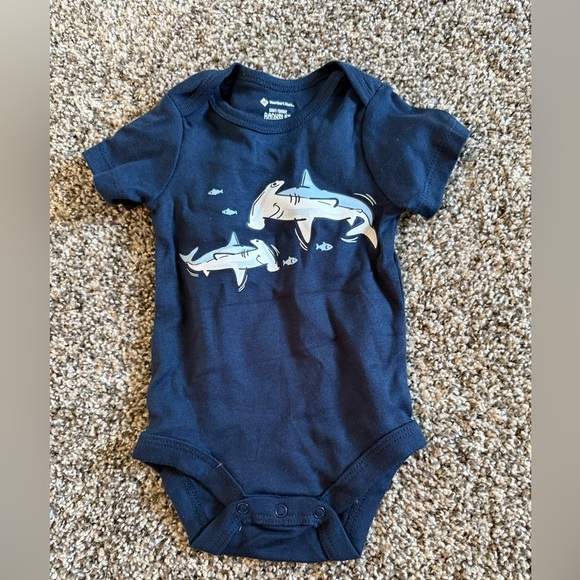 5/$10-Members Mark Baby Boy Blue Shark Graphic Bodysuit Size Newborn NWOT - Picture 1 of 3